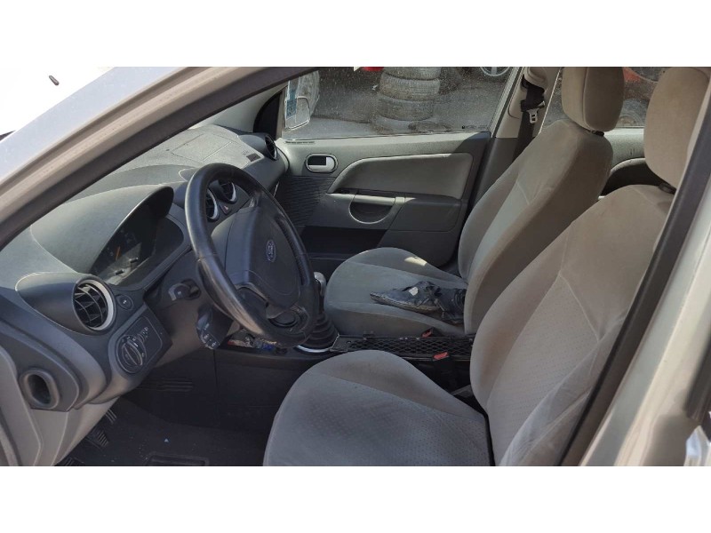 ford fiesta (cbk) del año 2002