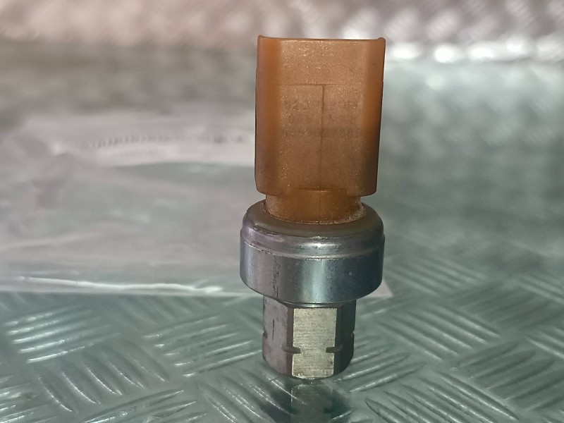 Recambio de sensor para citroen c4 picasso sx referencia OEM IAM 9853027380  CONECTOR 3 PINES