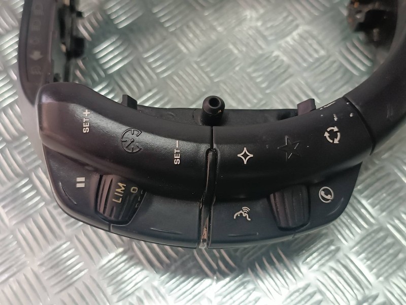 Recambio de mando volante para citroen c4 picasso sx referencia OEM IAM 96624939ZD 628800563 