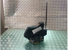 Recambio de cerradura puerta trasera derecha para toyota corolla (e12) 2.0 d-4d linea luna berlina referencia OEM IAM UR2 32R EL