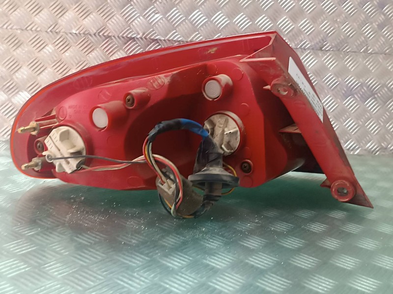 Recambio de piloto trasero derecho para chevrolet lacetti sx referencia OEM IAM 1157  EXT ALETA