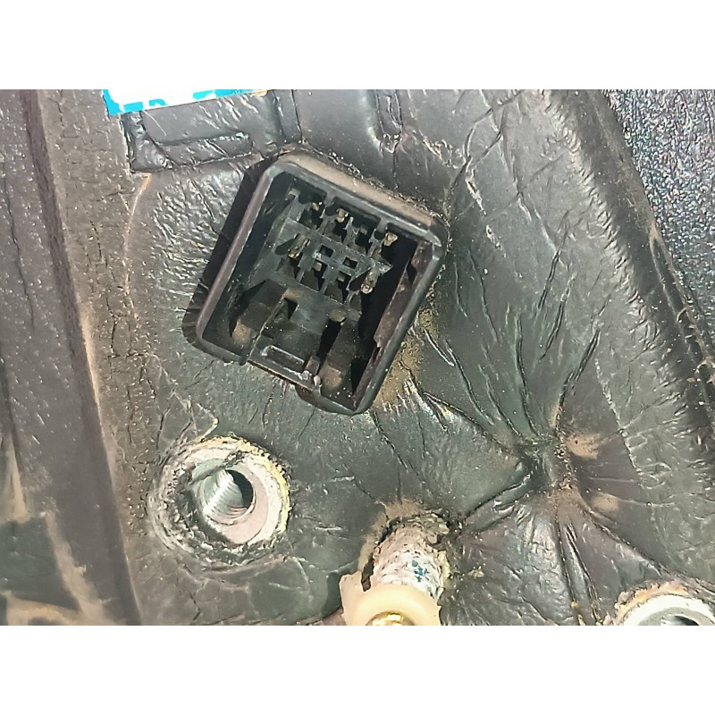 Recambio de retrovisor izquierdo para kia carens 2.0 crdi ex monovolumen referencia OEM IAM 012192 012193 ELECTRICO