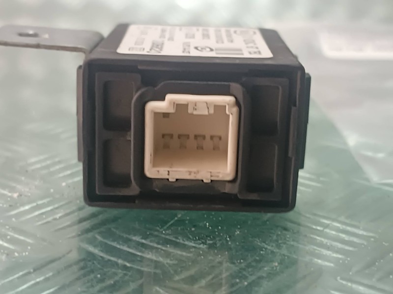 Recambio de centralita cierre para kia carens 2.0 crdi ex monovolumen referencia OEM IAM 0K2NC677B0 F005V00143 5831030055732