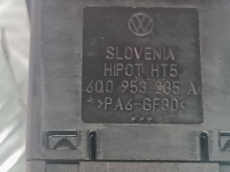 Recambio de warning para volkswagen polo (9n3) advance referencia OEM IAM 6Q0953235A  CONECTOR 4 PINES