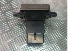 Recambio de warning para kia carens 2.0 crdi ex monovolumen referencia OEM IAM 50407M  CONECTOR 8 PINES 2