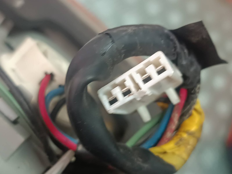 Recambio de piloto trasero izquierdo para kia carens 2.0 crdi ex monovolumen referencia OEM IAM   