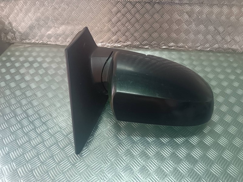 Recambio de retrovisor derecho para kia carens 2.0 crdi ex monovolumen referencia OEM IAM 012192 012193 ELECTRICO