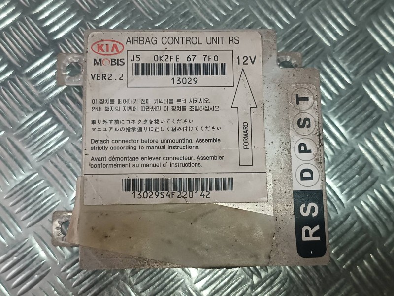 Recambio de centralita airbag para kia carens 2.0 crdi ex monovolumen referencia OEM IAM 0K2FE677F0 13029 
