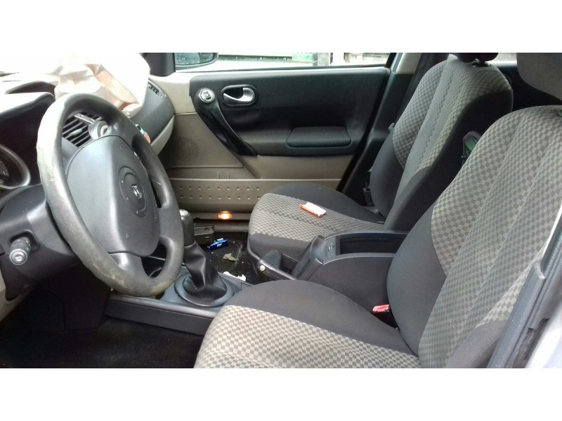 renault megane ii berlina 5p del año 2002