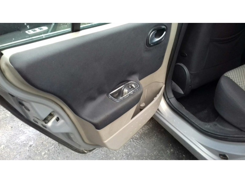 renault megane ii berlina 5p del año 2002