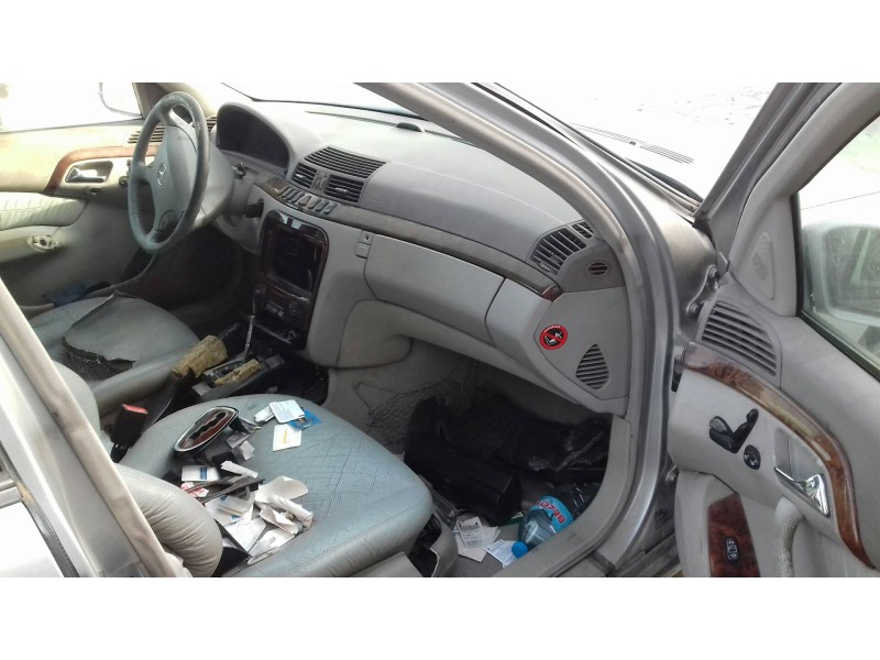 mercedes-benz clase s (w220) berlina del año 2001