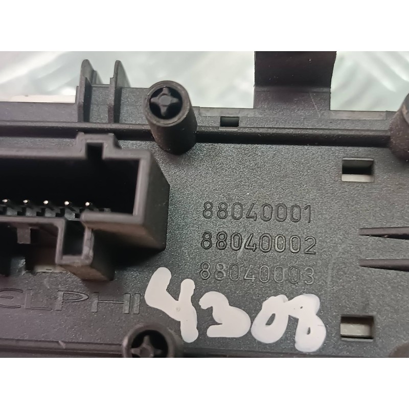 Recambio de warning para renault megane ii classic berlina confort authentique referencia OEM IAM 8200095493 8200109723 88040001