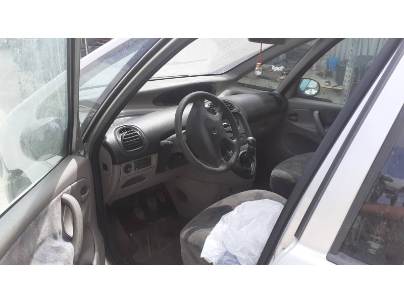 citroen xsara picasso del año 2002