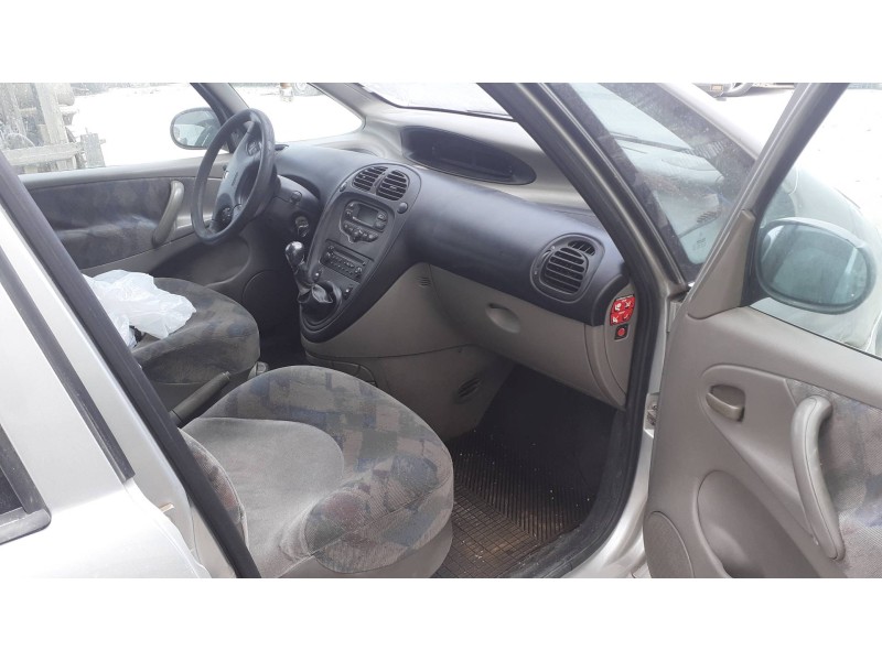 citroen xsara picasso del año 2002