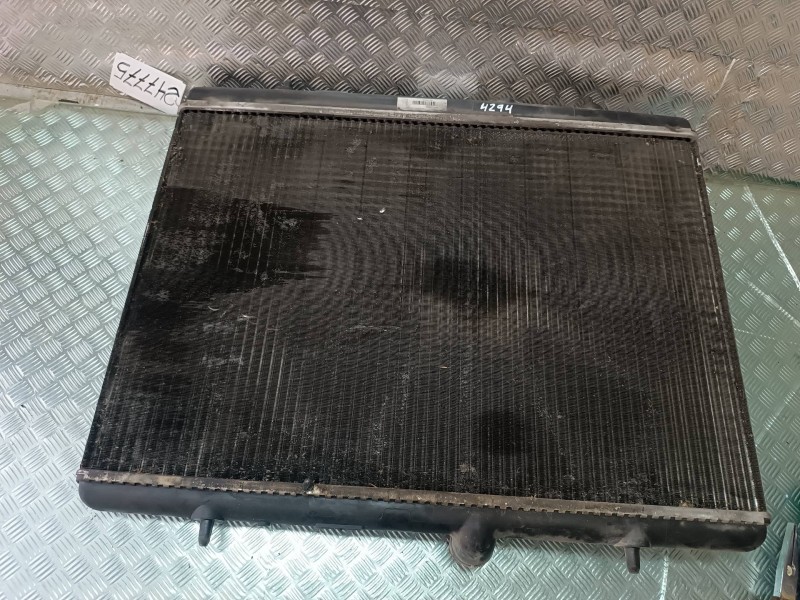 Recambio de radiador agua para citroen c4 picasso sx referencia OEM IAM 9674089680  VALEO