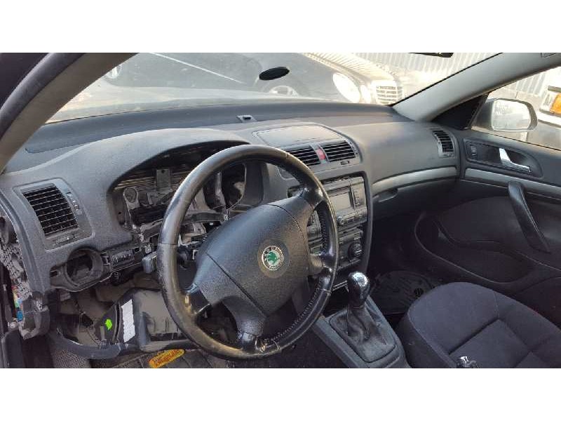 skoda octavia berlina (1z3) del año 2005