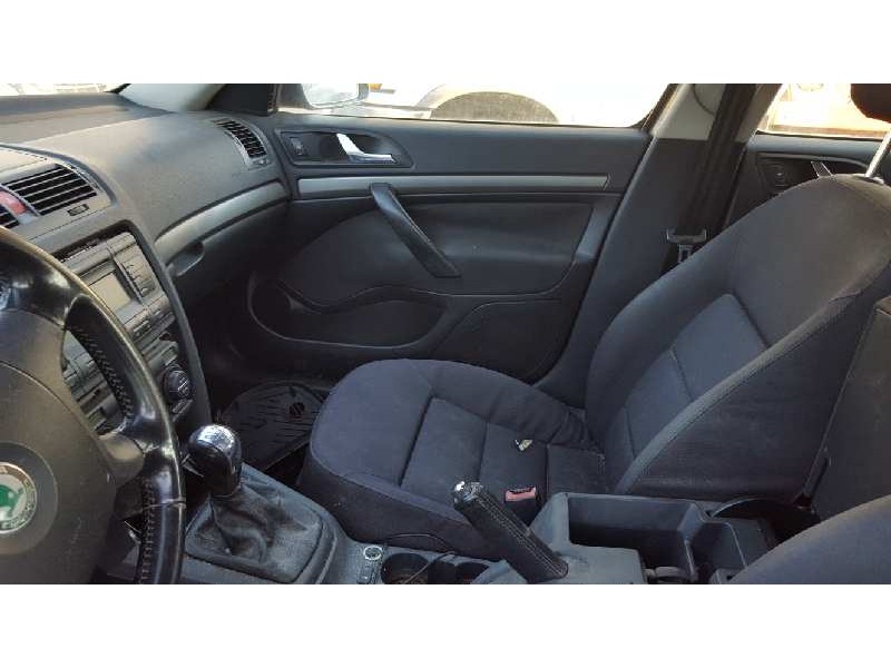 skoda octavia berlina (1z3) del año 2005