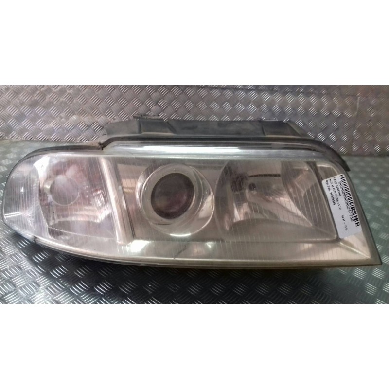 Recambio de faro derecho para audi a4 berlina (b5) 2.5 tdi referencia OEM IAM 89300389 087501 