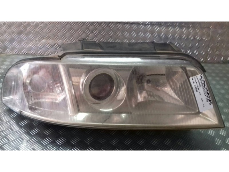 Recambio de faro derecho para audi a4 berlina (b5) 2.5 tdi referencia OEM IAM 89300389 087501 