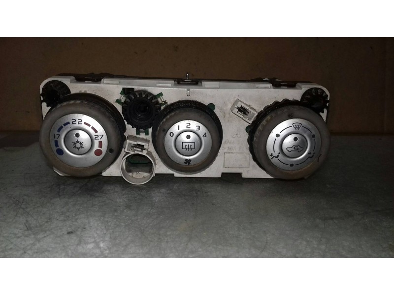 Recambio de mando calefaccion / aire acondicionado para mitsubishi colt cabrio czc instyle referencia OEM IAM 69667301  