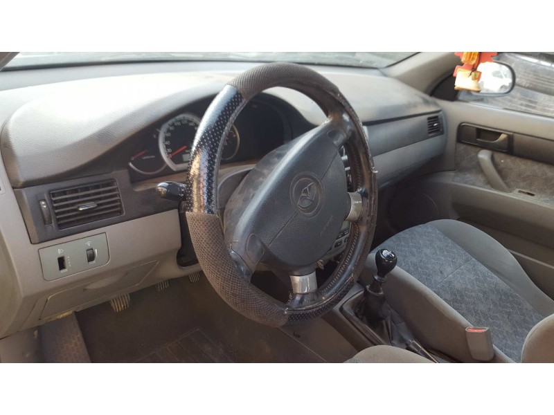 daewoo nubira berlina del año 2004