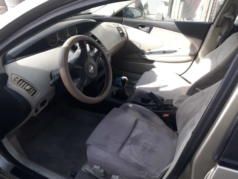 nissan primera berlina (p12) del año 2003