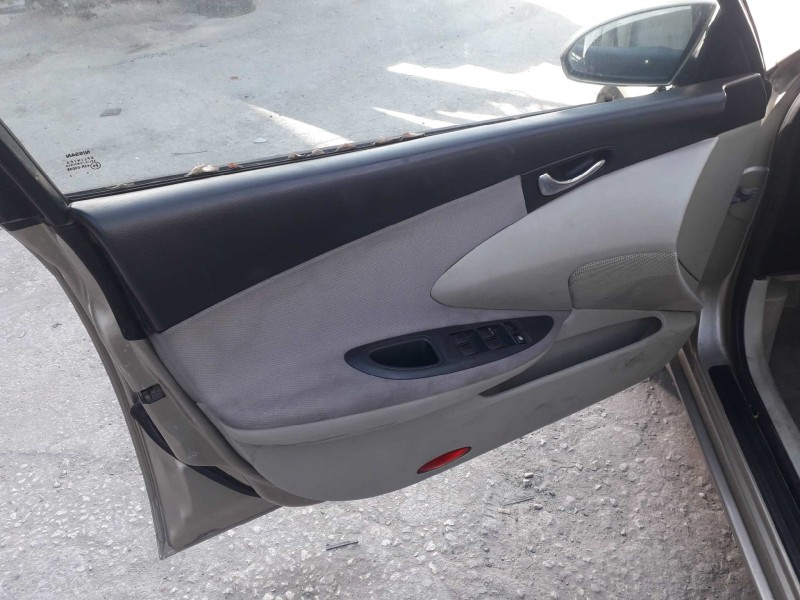 nissan primera berlina (p12) del año 2003