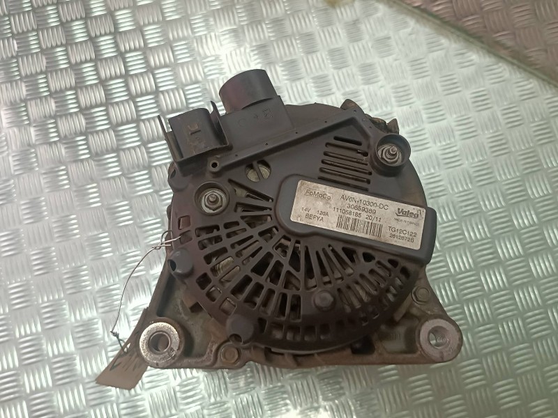 Recambio de alternador para ford c-max (cb3) ghia referencia OEM IAM AV6N10300DC 30659389 120A