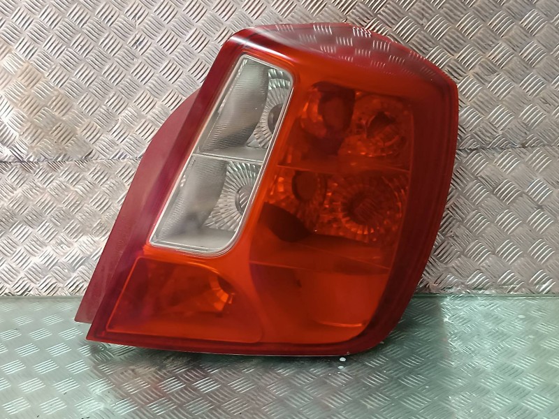 Recambio de piloto trasero derecho para daewoo nubira berlina sx referencia OEM IAM   