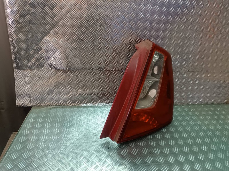 Recambio de piloto trasero derecho para daewoo nubira berlina sx referencia OEM IAM   