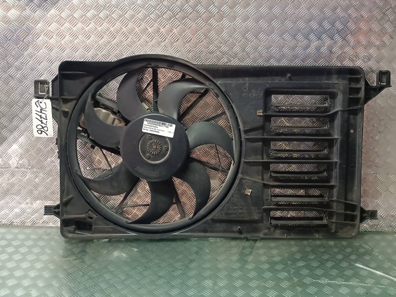 Recambio de electroventilador para mazda 3 berlina (bk) 1.6 vvt active referencia OEM IAM 3N618C607BA 0130307074 BOSCH