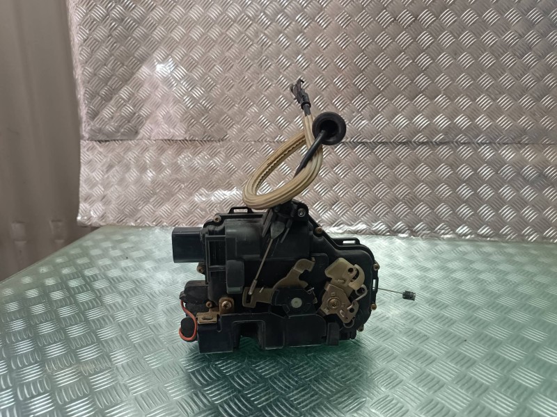 Recambio de cerradura puerta delantera derecha para seat toledo (1m2) select referencia OEM IAM   ELECTRICA