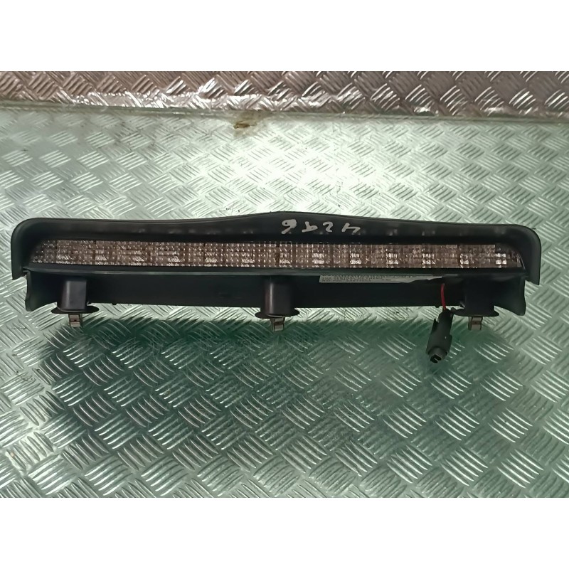 Recambio de luz central de freno para opel corsa c comfort referencia OEM IAM 24517003 09114502 VALEO