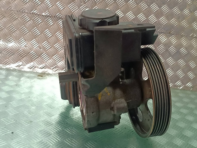 Recambio de bomba servodireccion para citroen xsara picasso 1.6 sx referencia OEM IAM 26079884 9637058480 