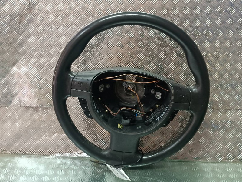 Recambio de volante para opel corsa c comfort referencia OEM IAM 9156012 S25080F PIEL