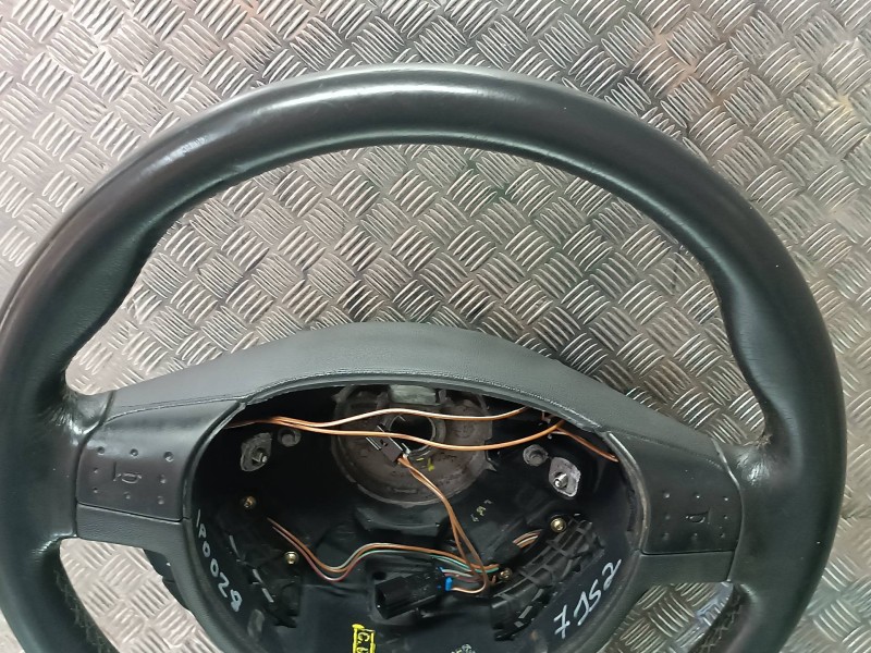 Recambio de volante para opel corsa c comfort referencia OEM IAM 9156012 S25080F PIEL