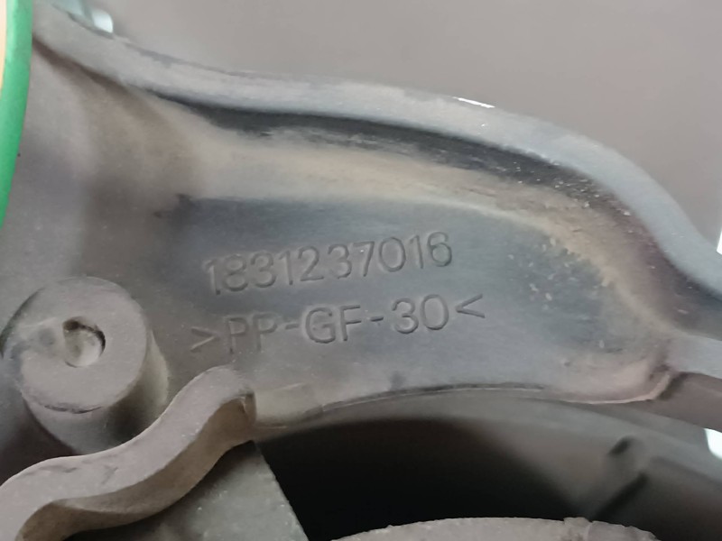 Recambio de electroventilador para citroen xsara picasso 1.6 sx referencia OEM IAM 1831237016  