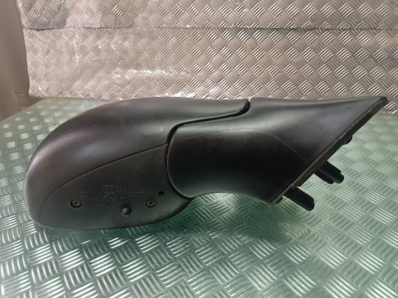 Recambio de retrovisor derecho para citroen xsara picasso 1.6 sx referencia OEM IAM 2018015  ELECTRICO