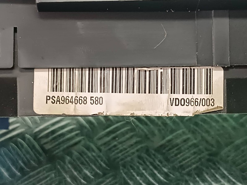 Recambio de cuadro instrumentos para citroen xsara picasso 1.6 sx referencia OEM IAM 9646685580  VDO