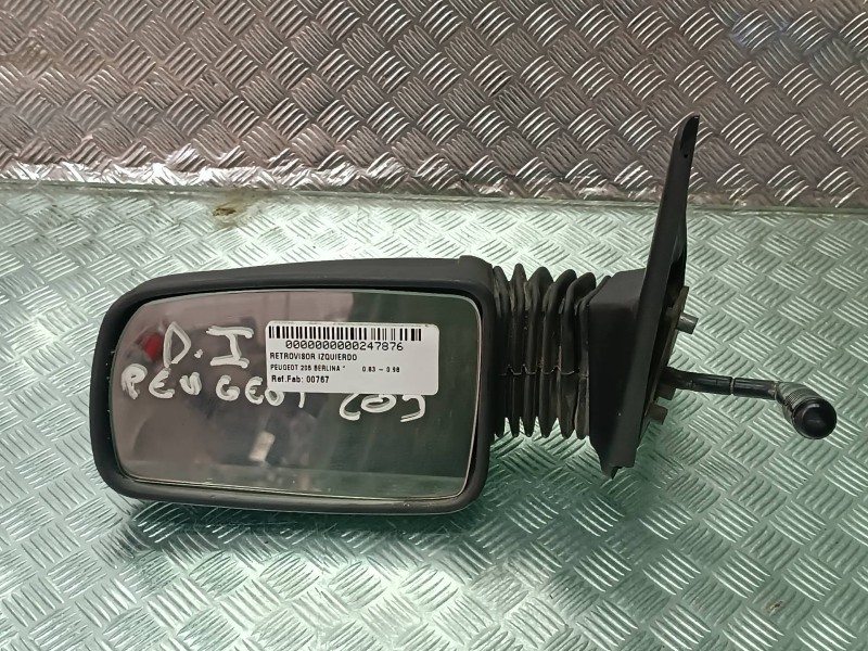Recambio de retrovisor izquierdo para peugeot 205 berlina referencia OEM IAM 00767  MANUAL Recambio de retrovisor izquierdo para peugeot 205 berlina referencia OEM IAM 00767  MANUAL