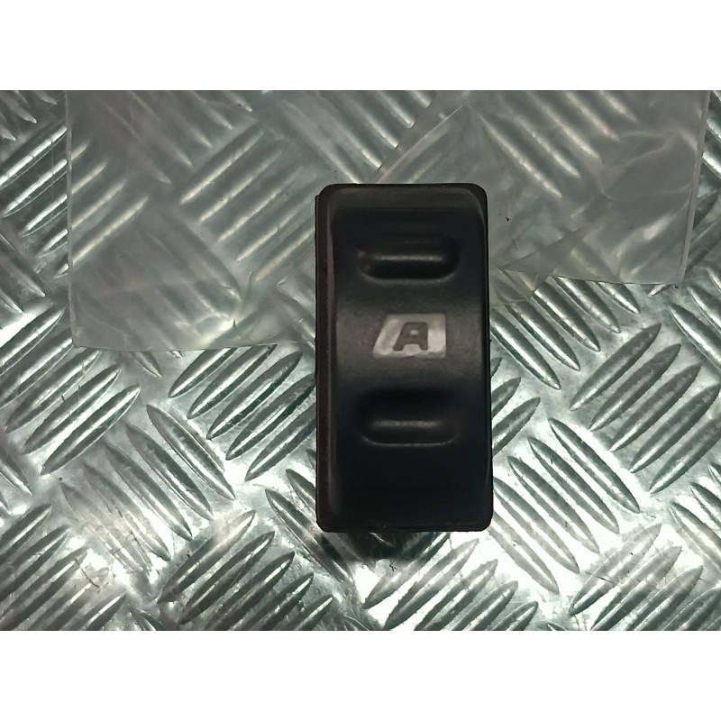 Recambio de mando elevalunas delantero izquierdo para citroen xsara picasso 1.6 sx referencia OEM IAM 22681  CONECTOR 5 PINES