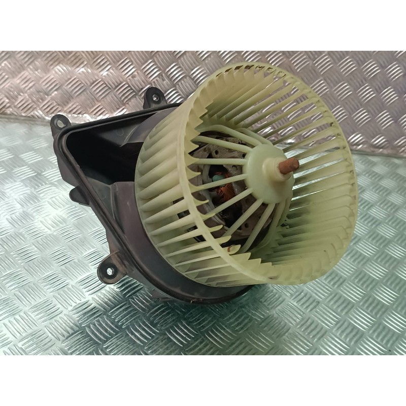 Recambio de ventilador calefaccion para citroen xsara berlina 2.0 hdi sx (66kw) referencia OEM IAM 740471233F 21068123F BEHR