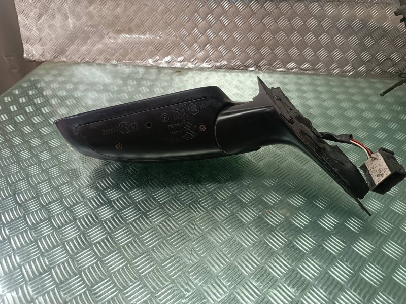 Recambio de retrovisor izquierdo para audi a4 berlina (b5) 2.5 tdi referencia OEM IAM 8D0857543 014740 ELECTRICO
