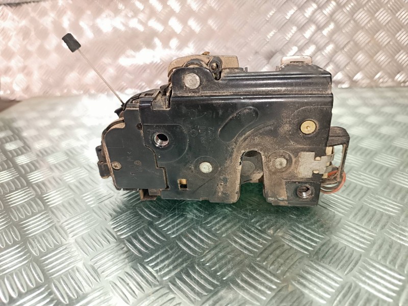 Recambio de cerradura puerta delantera derecha para seat leon (1m1) signo referencia OEM IAM 3B1837016  ELECTRICA