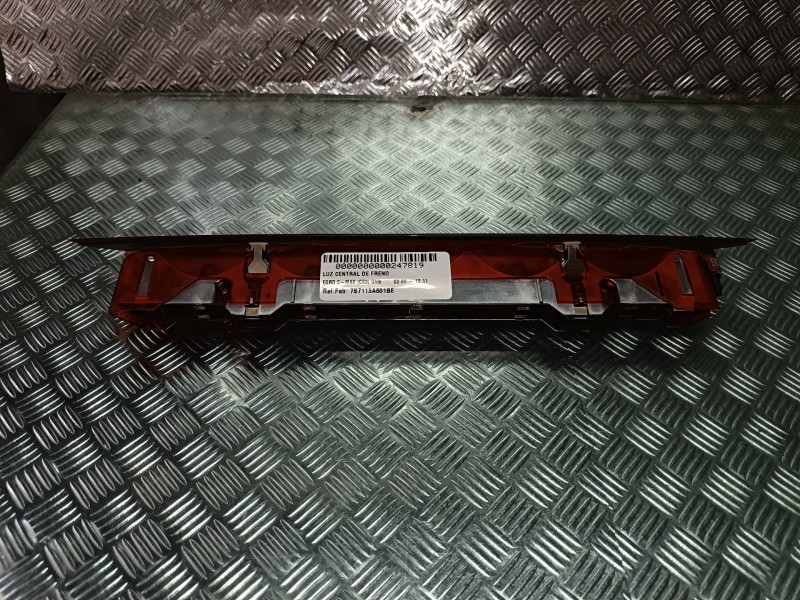 Recambio de luz central de freno para ford c-max (cb3) ghia referencia OEM IAM 7S7113A601BE 7S7113A601 