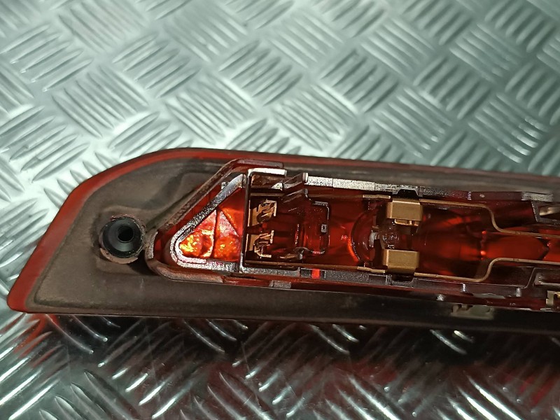 Recambio de luz central de freno para ford c-max (cb3) ghia referencia OEM IAM 7S7113A601BE 7S7113A601 