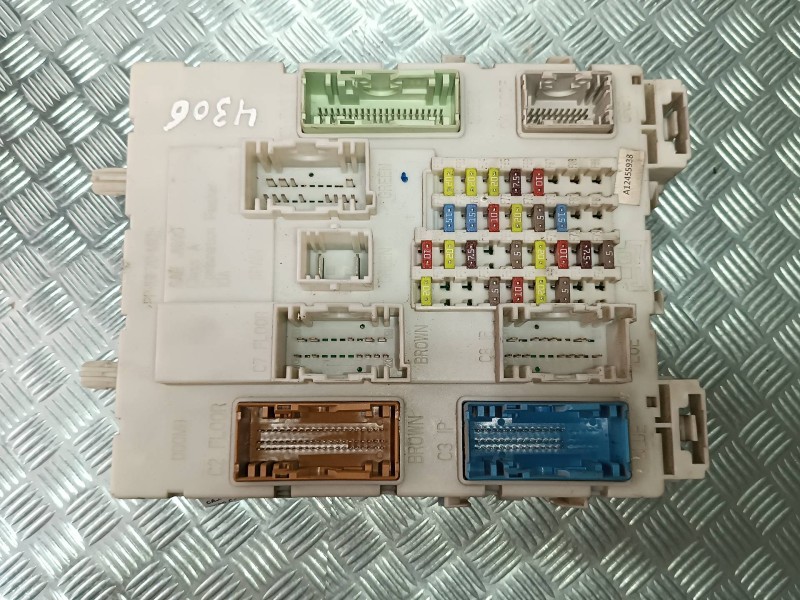 Recambio de caja reles / fusibles para ford c-max (cb3) ghia referencia OEM IAM BV6N14A073BN  FOMOCO