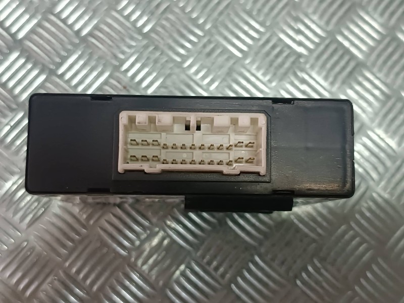 Recambio de modulo electronico para daewoo nubira berlina sx referencia OEM IAM 96407680 5218041000 