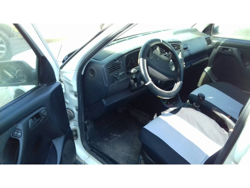 volkswagen golf iii berlina (1h1) del año 1996