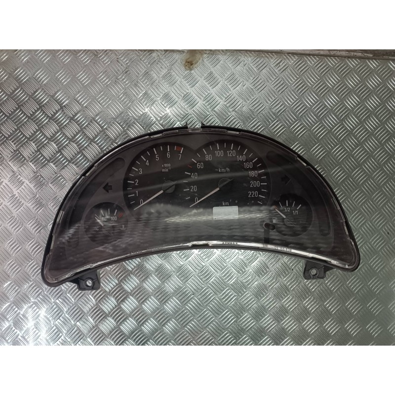 Recambio de cuadro instrumentos para opel corsa c comfort referencia OEM IAM 09166814FL 110008988009 VDO